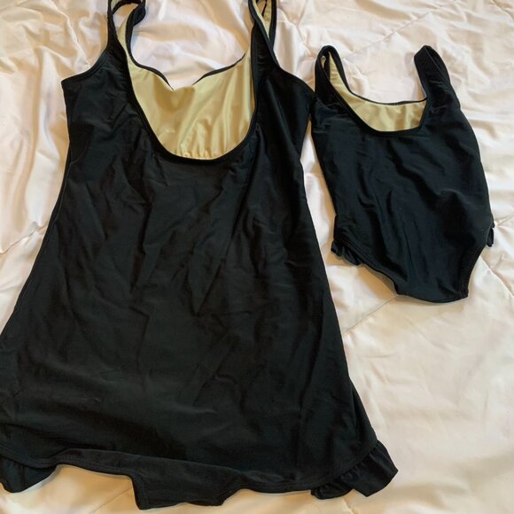 Chic Mommy & Me Matching Black One-Piece Swimsuit Set Red Dolly Swimwear L/9-12 - Picture 3 of 4